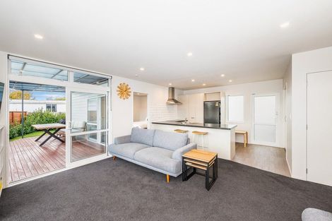 Photo of property in 5 Sharda Grove, Paraparaumu Beach, Paraparaumu, 5032