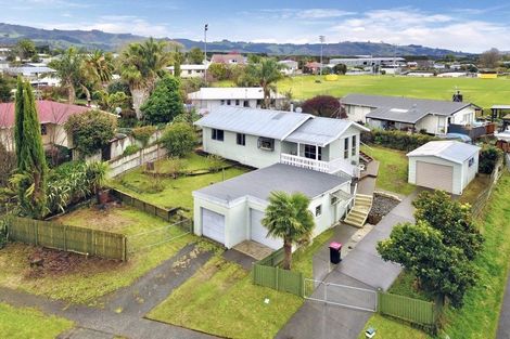 Photo of property in 9 Milsom Place, Te Puke, 3119