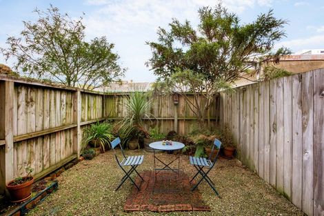 Photo of property in 18/31 Princess Terrace, Newtown, Wellington, 6021