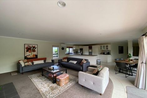 Photo of property in 28 Keswick Crescent, Huntington, Hamilton, 3210