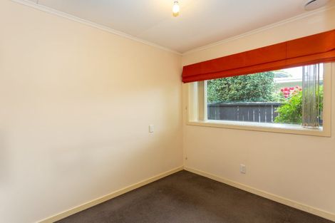 Photo of property in 208 Memorial Avenue, Burnside, Christchurch, 8053