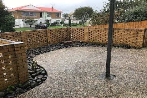 Photo of property in 12 Prince Regent Drive, Half Moon Bay, Auckland, 2012