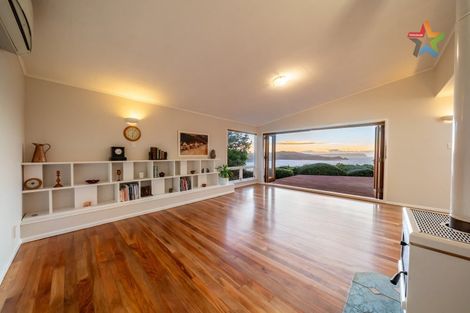Photo of property in 15 Acheron Road, Paremata, Porirua, 5026