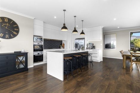 Photo of property in 10 Benmore Crescent, Pyes Pa, Tauranga, 3112