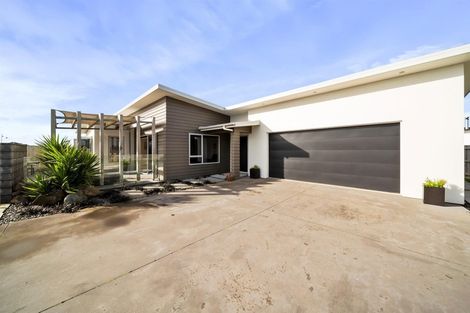 Photo of property in 7 Reremoana Close, Hawera, 4610