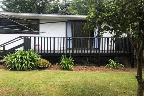 Photo of property in 2/5 Compass Place, Te Atatu Peninsula, Auckland, 0610