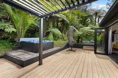 Photo of property in 3 Huia Road, Titirangi, Auckland, 0604
