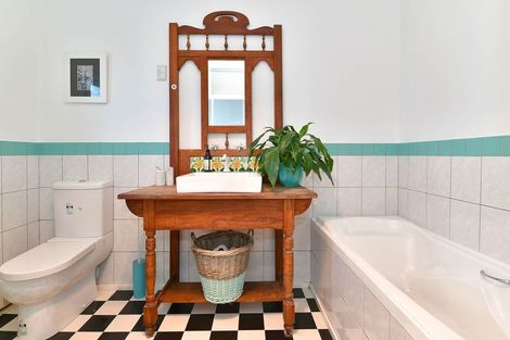 Photo of property in 462 Whangaparaoa Road, Stanmore Bay, Whangaparaoa, 0932