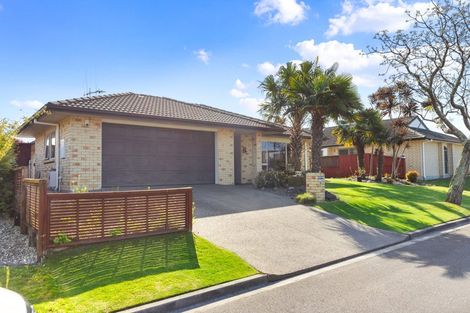 Photo of property in 18 Carribean Place, Papamoa Beach, Papamoa, 3118