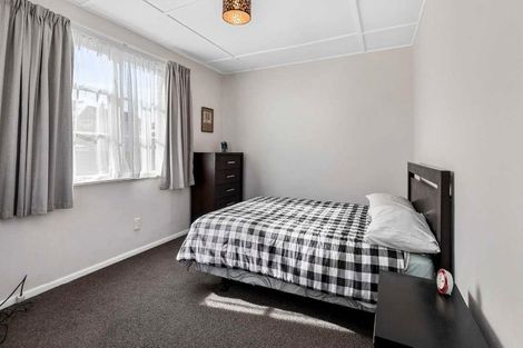 Photo of property in 17 Hewer Crescent, Naenae, Lower Hutt, 5011