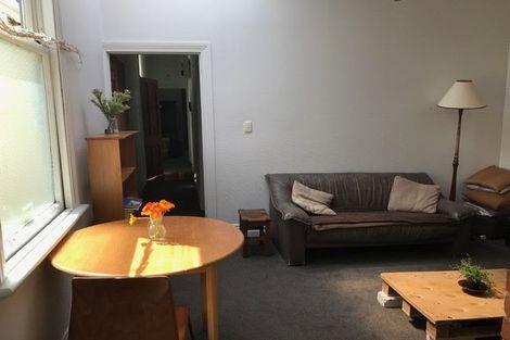 Photo of property in 86 Tasman Street, Mount Cook, Wellington, 6021