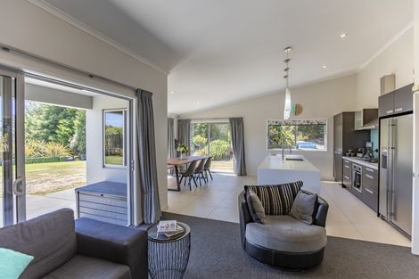 Photo of property in 6a Parkland Drive, Waipawa, 4210