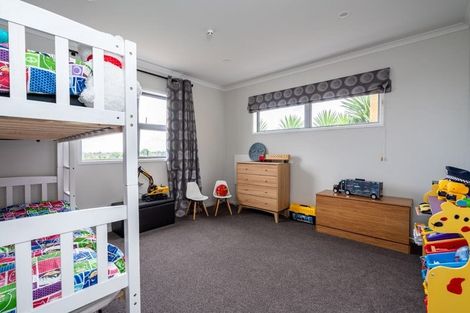 Photo of property in 155 Keri Vista Rise, Papakura, 2110