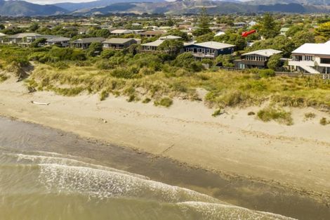 Photo of property in 219 Manly Street, Paraparaumu Beach, Paraparaumu, 5032