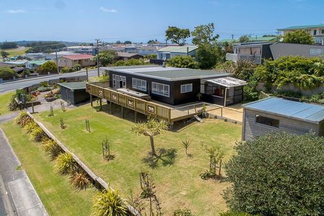 Photo of property in 1 Moera Place, Stanmore Bay, Whangaparaoa, 0932