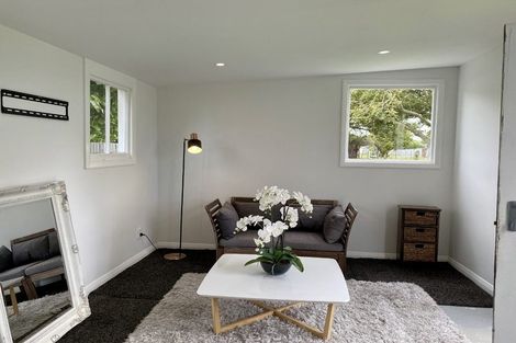 Photo of property in 2 Brassey Street, Waverley, 4510