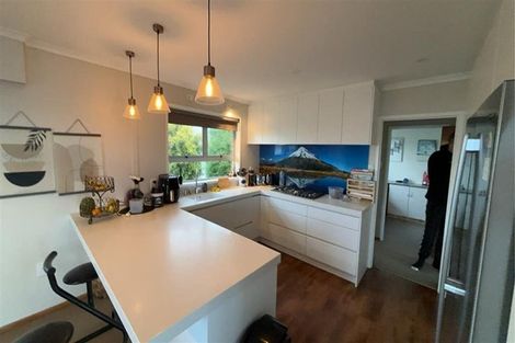 Photo of property in 44 Nevada Drive, Merrilands, New Plymouth, 4312