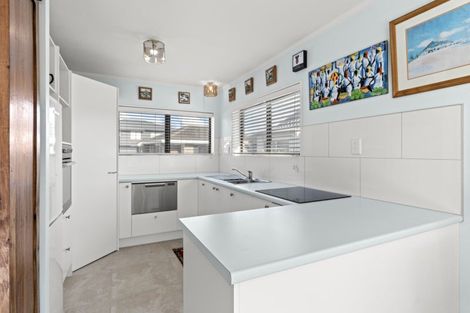 Photo of property in 2/10 Terrace Avenue, Mount Maunganui, 3116