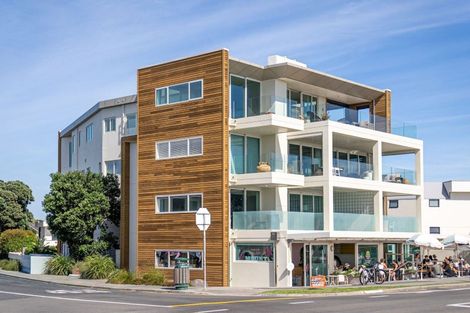 Photo of property in 154 Marine Parade, Mount Maunganui, 3116