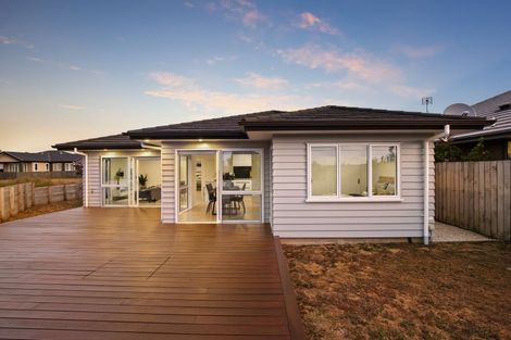Photo of property in 13 O Ruamano Crescent, Pukekohe, 2120