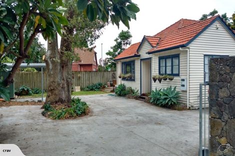 Photo of property in 1b Miller Road, Mangere Bridge, Auckland, 2022