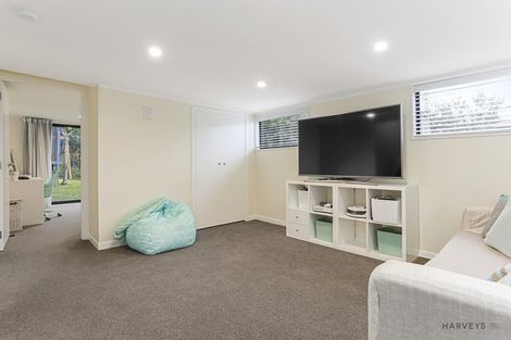 Photo of property in 12 Deane Avenue, Titirangi, Auckland, 0604