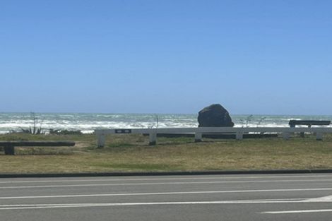 Photo of property in 228 Marine Parade, Otaki Beach, Otaki, 5512