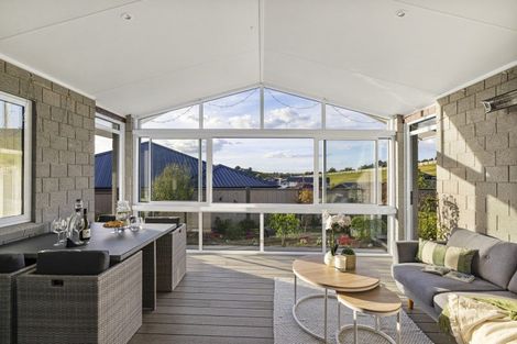 Photo of property in 3 Kissling Terrace, Pyes Pa, Tauranga, 3112