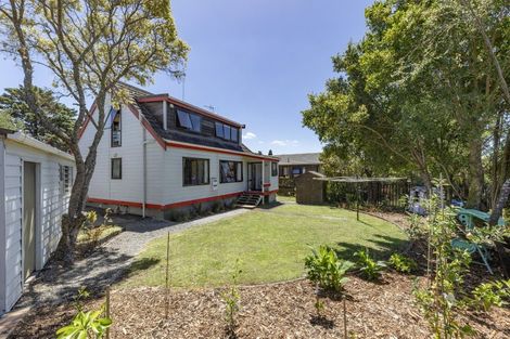 Photo of property in 14 Muscat Place, Henderson, Auckland, 0612