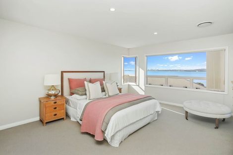Photo of property in 51 Harbour View Road, Te Atatu Peninsula, Auckland, 0610