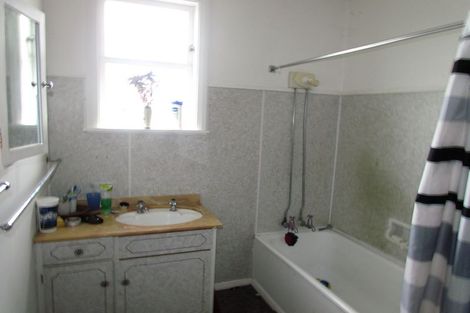 Photo of property in 21 Coddington Crescent, Masterton, 5810