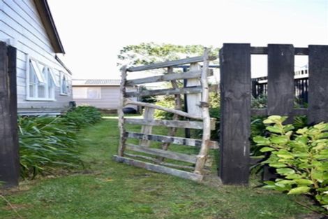 Photo of property in 17 Peel Street, Westport, 7825