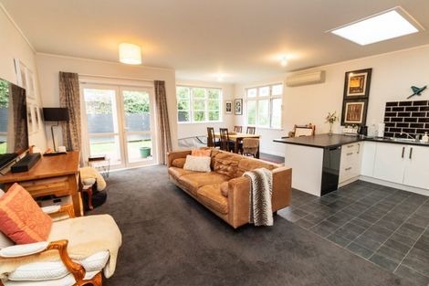 Photo of property in 2 Akatea Street, Berhampore, Wellington, 6023