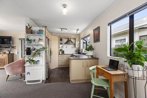 Photo of property in 43a Kauri Street, Miramar, Wellington, 6022