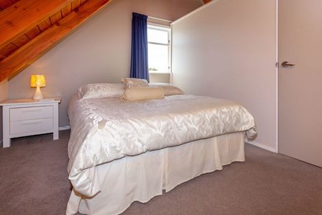 Photo of property in 127 Mckellar Place, Whangamata, 3620