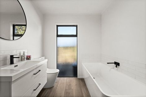 Photo of property in 2480 Kahuranaki Road, Elsthorpe, Havelock North, 4295