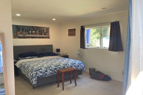 Photo of property in 163 Bradbury Road, Botany Downs, Auckland, 2010