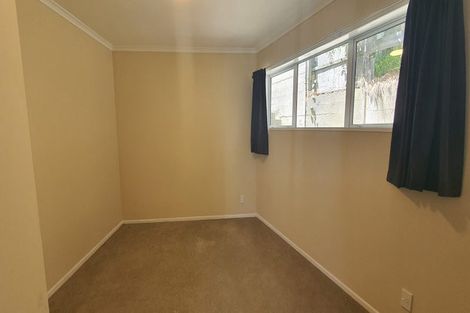 Photo of property in 62 Taylor Terrace, Tawa, Wellington, 5028