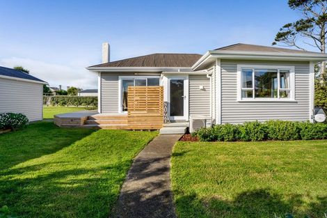 Photo of property in 147 Tasman Street, Opunake, 4616