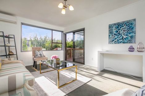 Photo of property in 69 Powrie Street, Glenfield, Auckland, 0629