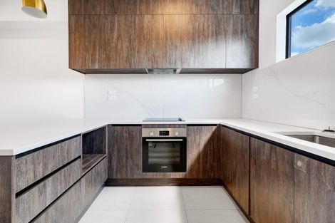 Photo of property in 19 Taipahitini Road, Rosehill, 2113