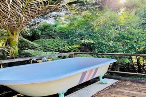 Photo of property in 581 South Titirangi Road, Titirangi, Auckland, 0604