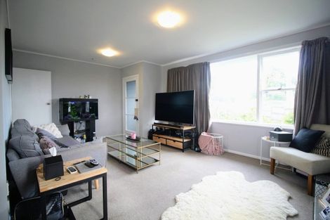 Photo of property in 1/38 Sunnyfield Crescent, Glenfield, Auckland, 0629