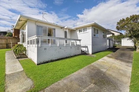 Photo of property in 10 Pax Avenue, Forrest Hill, Auckland, 0620
