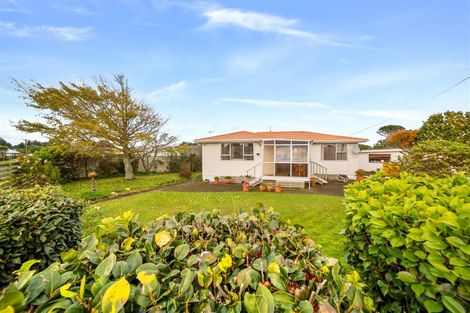 Photo of property in 14 Iredale Road, Hawera, 4610