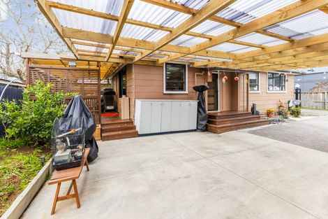 Photo of property in 2/7 Manuia Road, Takanini, 2112