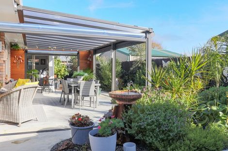 Photo of property in 19 Edgewater Grove, Whakatane, 3120