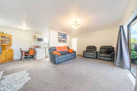 Photo of property in 57 Hartford Crescent, Totara Park, Upper Hutt, 5018