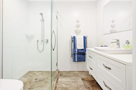 Photo of property in 219 Hibiscus Drive, Orewa, 0931