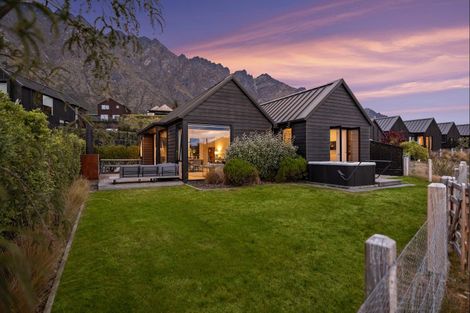 Photo of property in 15 Mckenzies Shute, Jacks Point, Queenstown, 9371